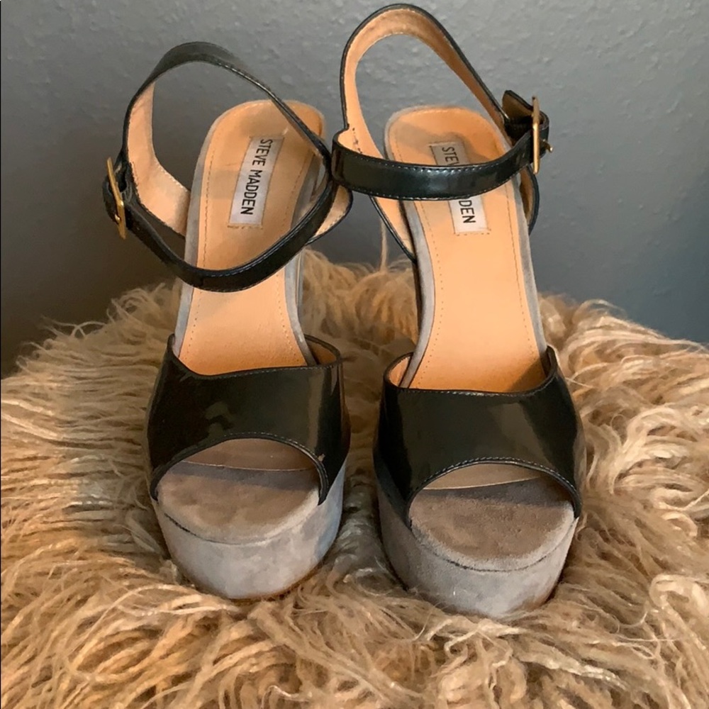 Steve Madden Leather/Patent Leather Platform Heels - Picture 2 of 7